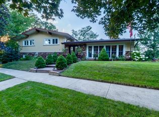 606 Valley Dr, Lemont, IL 60439