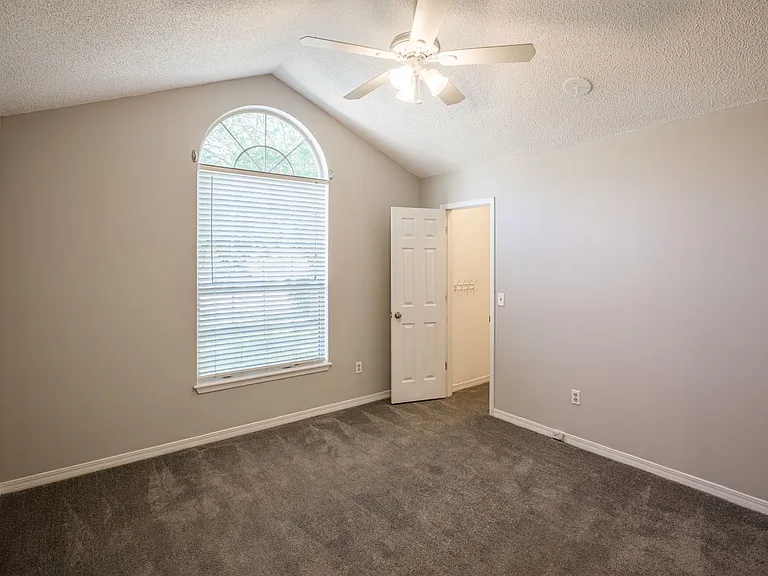 4114 Bald Eagle Ln — Photo 7