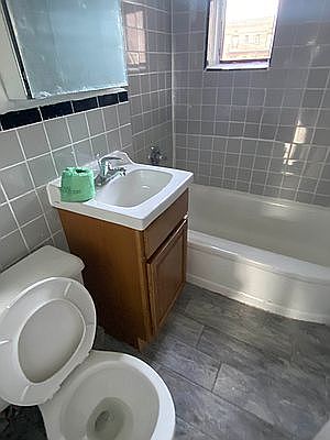 5th image of 140-52 Burden Cres #5B