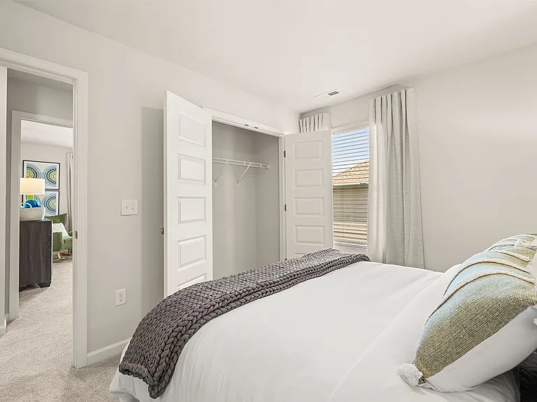 585 Emerson Ln — Photo 31