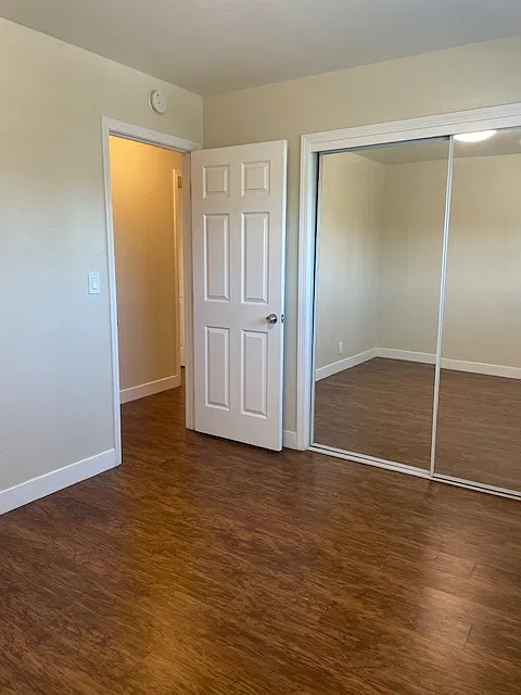 2 bed, 650 sqft, $2,400 — Photo 3