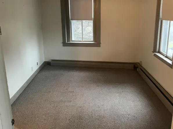 1 Tolland Ave, Stafford Springs, CT 06076