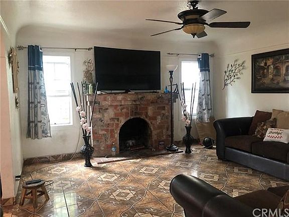 3rd image of 1219 W 87th St