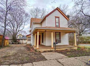 102 NW Lindenwood Ave, Topeka, KS 66606