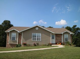 9467 Erika Ln, New Bloomfield, MO 65063