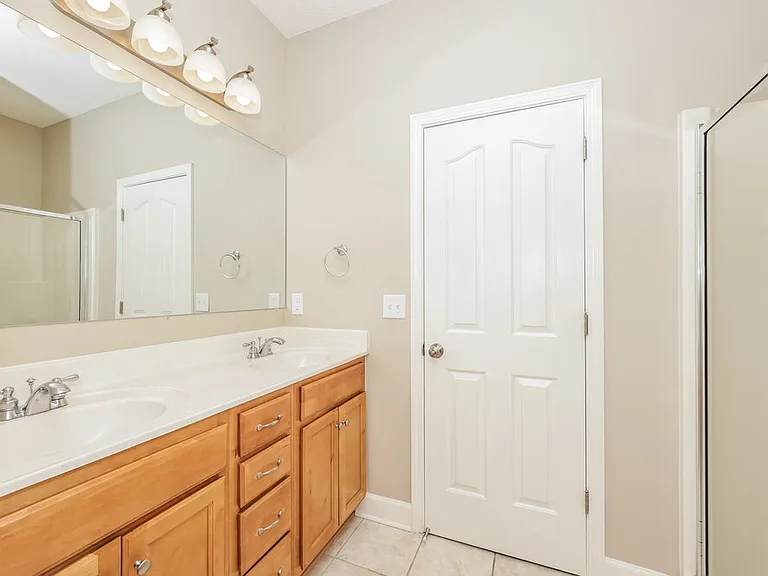 2737 Portside Ct — Photo 11