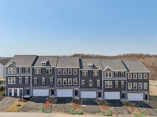 173 Sweetwater Dr, Coraopolis, PA 15108