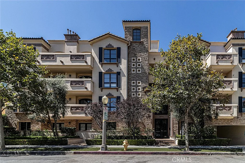 12026 Hoffman St — Photo 1