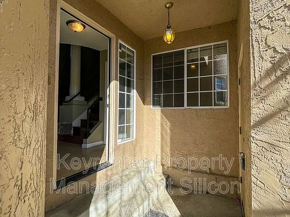 4th image of 165 Shelley Ave