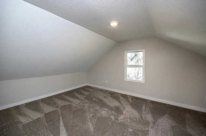 1332 E Sheridan Ave — Photo 16