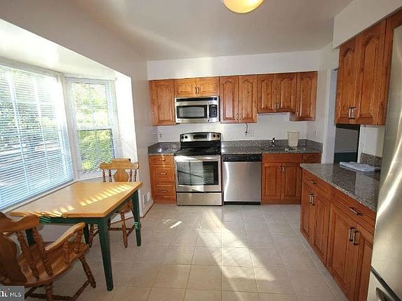 5th image of 2303 McGregor Ct