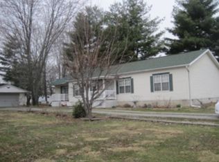 1229 SW 6th St, Fairfield, IL 62837