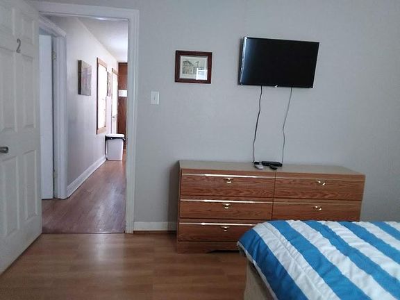 5th image of 119 Elm St #119