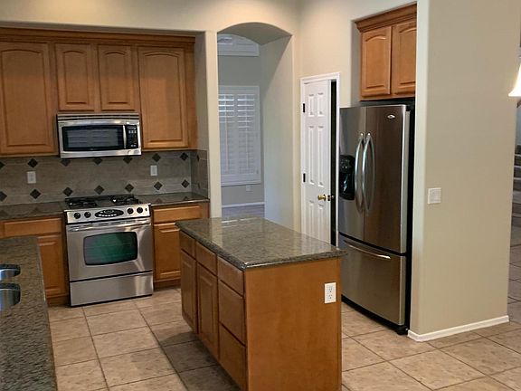 4th image of 6857 E Portia St