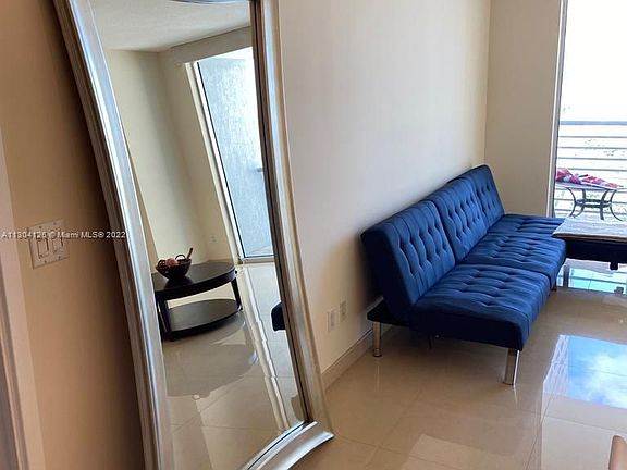 5th image of 325 Biscayne Blvd #2914