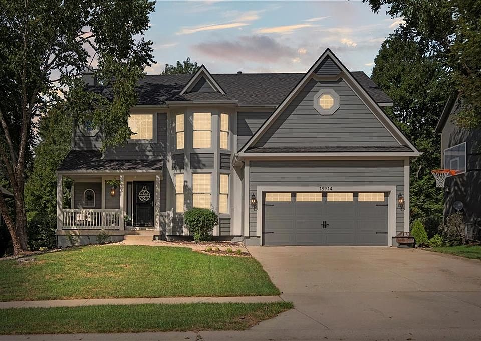 ドスンと一軒家 15914 W 160th Ter, Olathe, KS 66062 | Zillow
