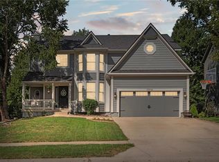 15914 W 160th Ter, Olathe, KS 66062