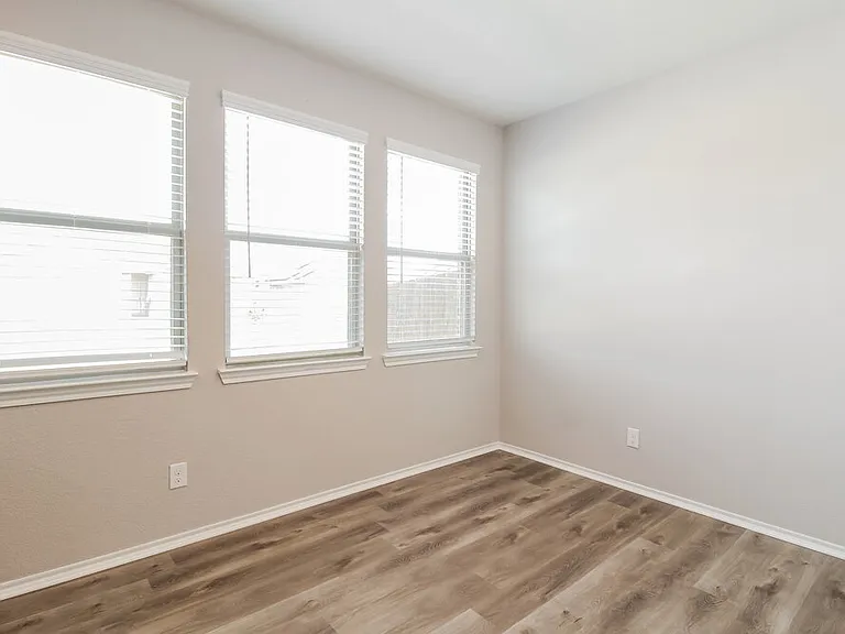 3616 Doris Dr — Photo 8