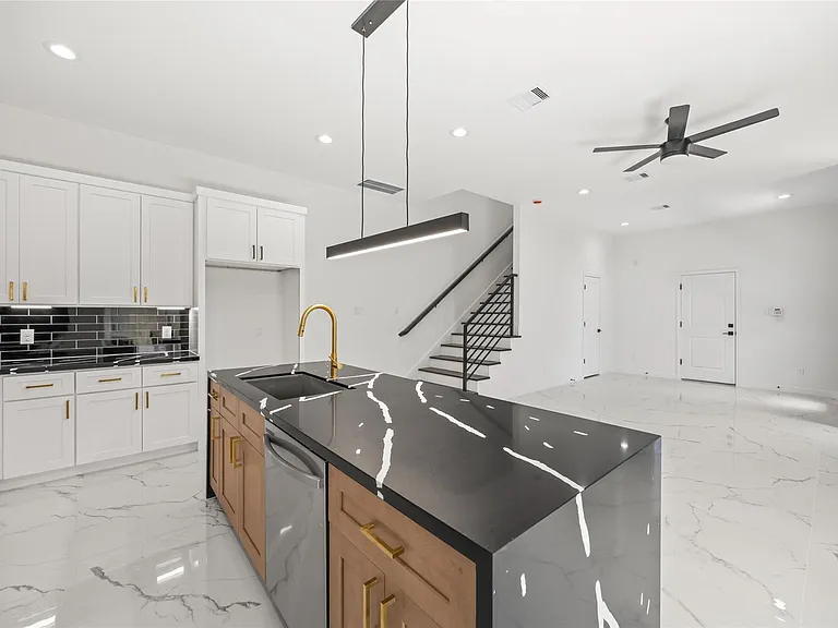 5110 Westover St — Photo 9