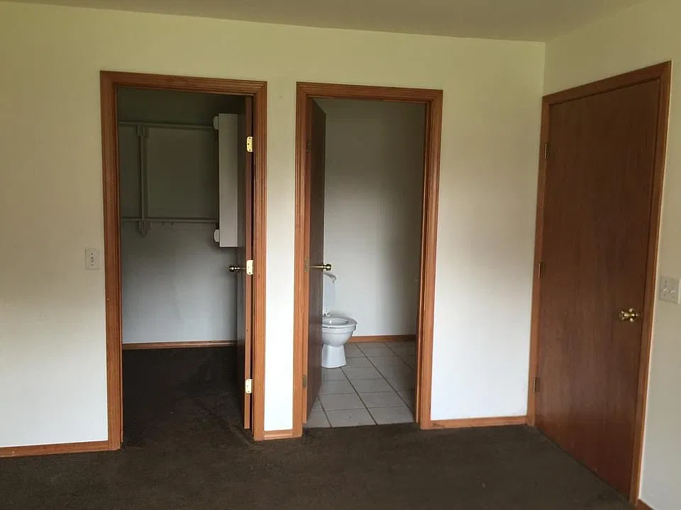 2 bed, 1.5 bath, 900 sqft, $850 — Photo 3