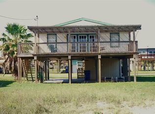 707 Seashell Dr, Surfside Beach, TX 77541
