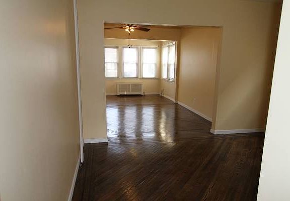 2nd image of 350 Hoyt Ave #2BD