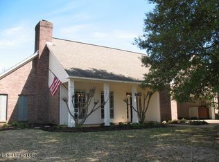 150 Trace Ridge Dr, Ridgeland, MS 39157