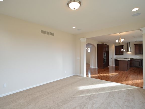 3rd image of 51026 Upland View St #43