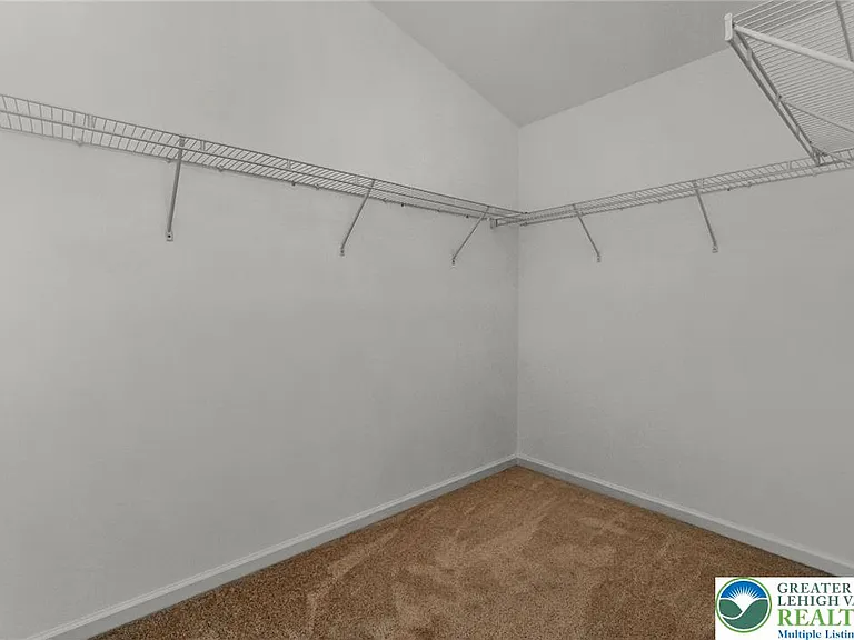 1096 Sparrow Way — Photo 33