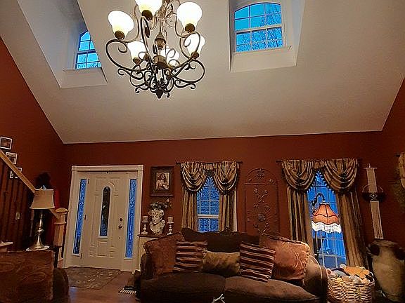 4th image of 239 Old Lion Rd