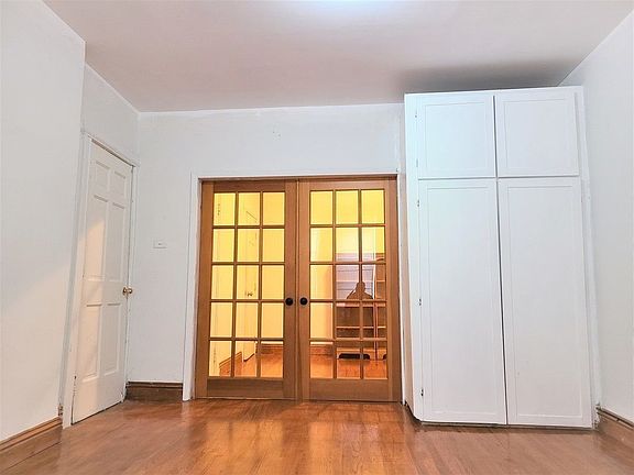 4th image of 721 57th St #2B