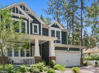 1322 N Eagle St, Naperville, IL