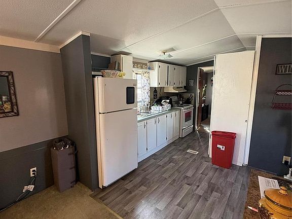 2nd image of 121 Highway T