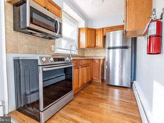 4th image of 39 E La Crosse Ave Floor 1