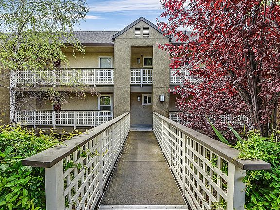 2nd image of 725 Essex Ct APT 295