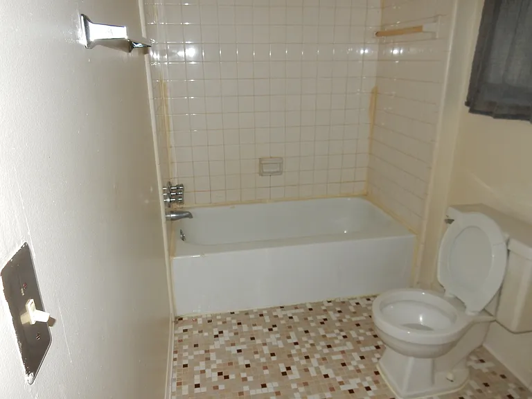 150 Arcola St #3 — Photo 6