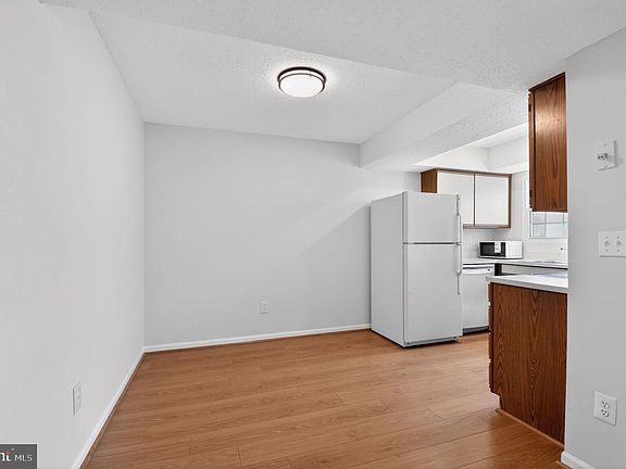 5th image of 113 Prosperity Ave SE APT C