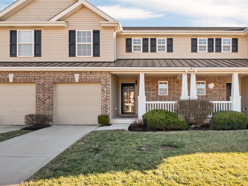 1st image of 812 Country Field Dr
