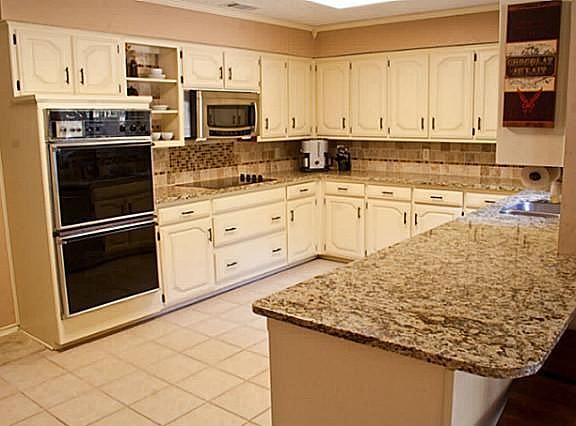 4th image of 2900 Fountain Head Dr