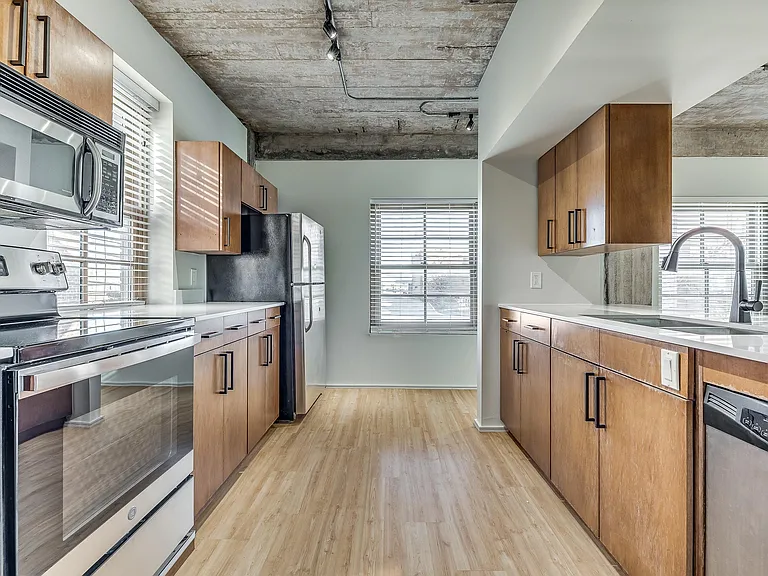 1209 N Harvey Ave #303 — Photo 17