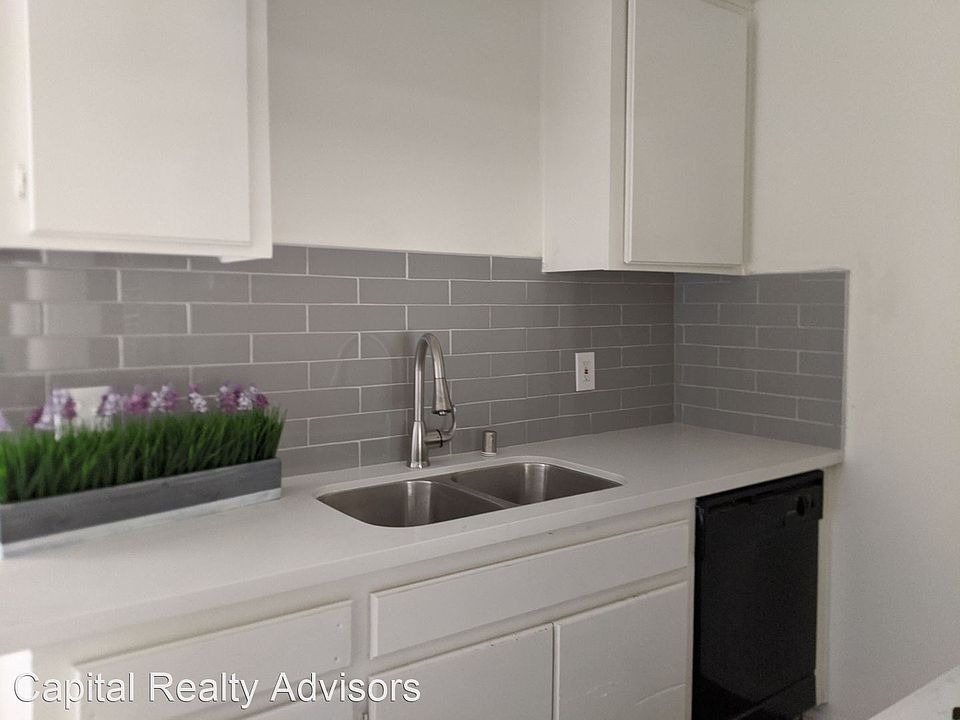 1st image of 250 E Nevada St APT 2