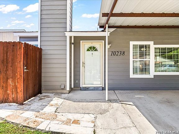 3rd image of 10238 APRICOT FIELD DR