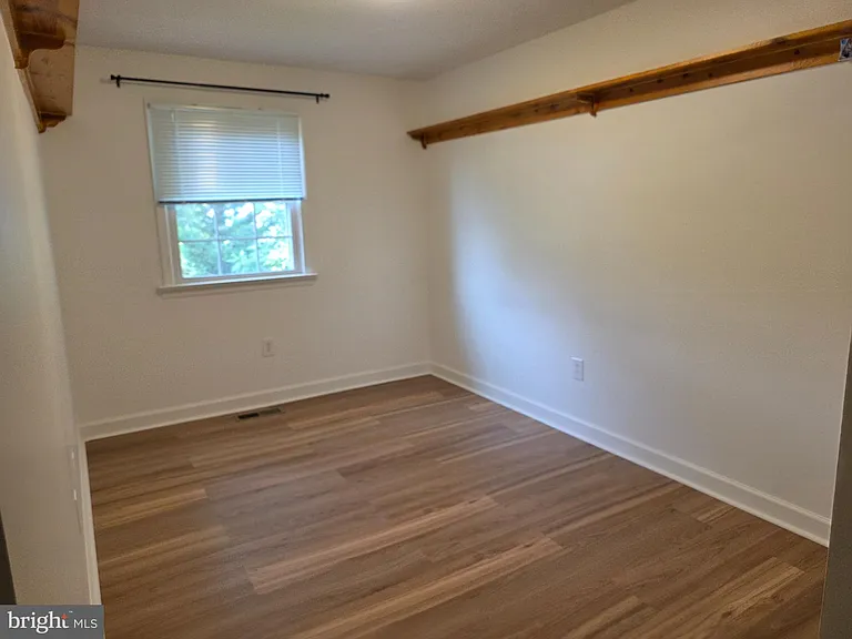 950 Park Ave — Photo 13