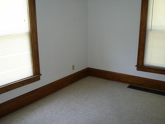 3rd image of 1241 Grandview Ave