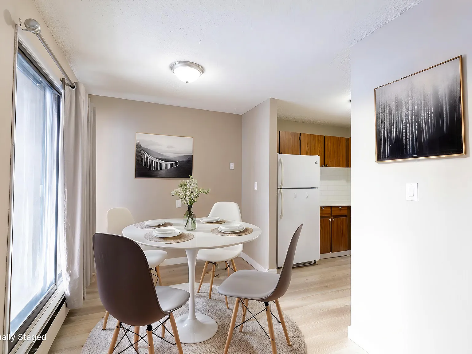 Cedarbrae Manor Apartments — Photo 4