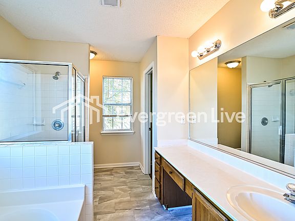 5th image of 107 Upper Glen Dr