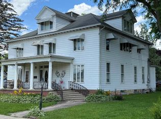 323 N Main St, Stockton, IL 61085
