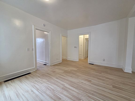 5th image of 8 Brighton St