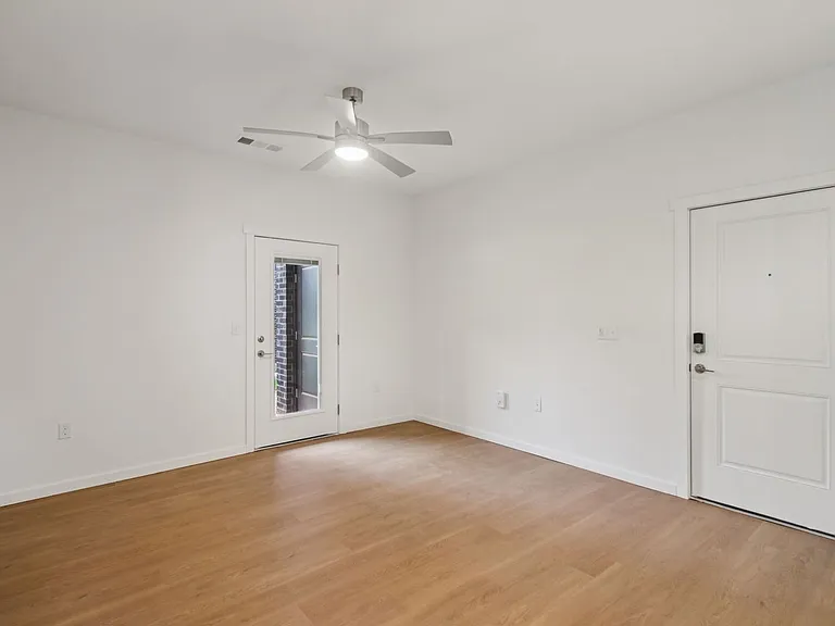 Portland Place Apartments — Photo 99