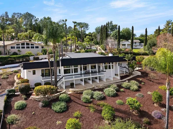 752 Singing Vista Dr, El Cajon, CA 92019